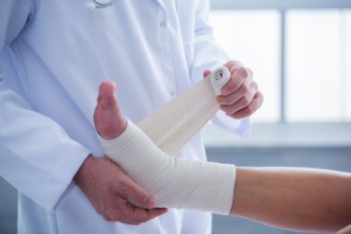 Causes, Symptoms, and Treatment for a Broken Foot